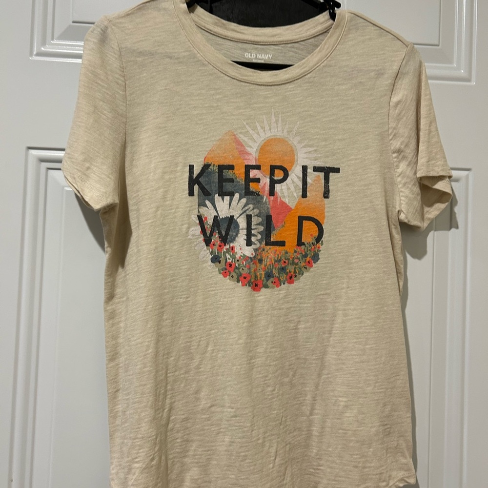 Old Navy Beige 'Keep It Wild' Tee